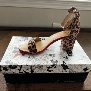 Jody leopard suede sandal